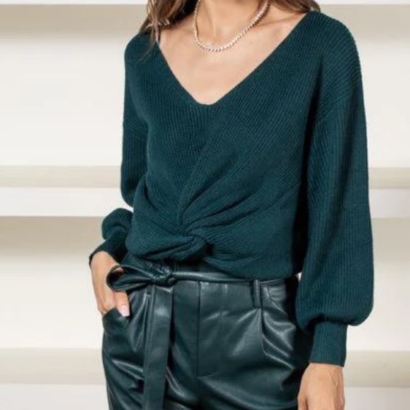 NWOT Lucy Paris Scott VNeck Long Puffed Sleeve Twisted Hem Sweater Green Size XL - Picture 1 of 6